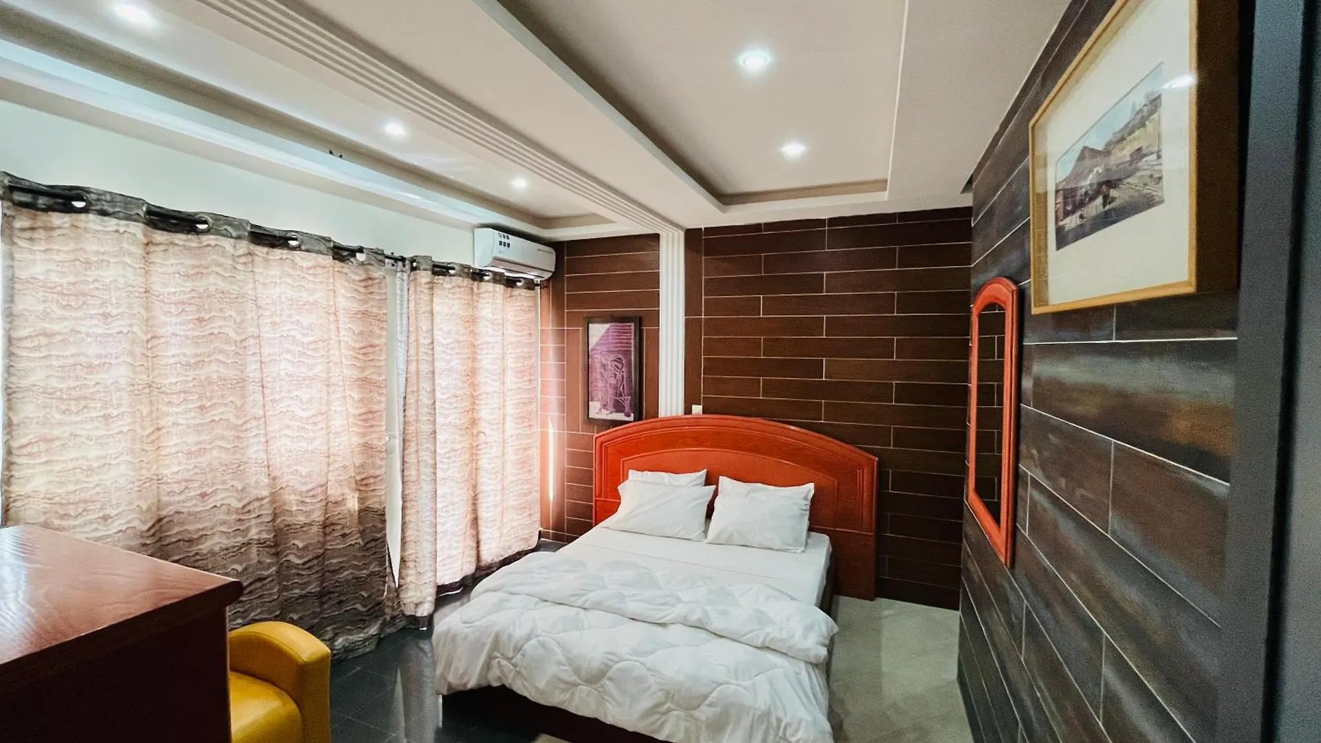 Hotel Les Mamelles داكاغْ