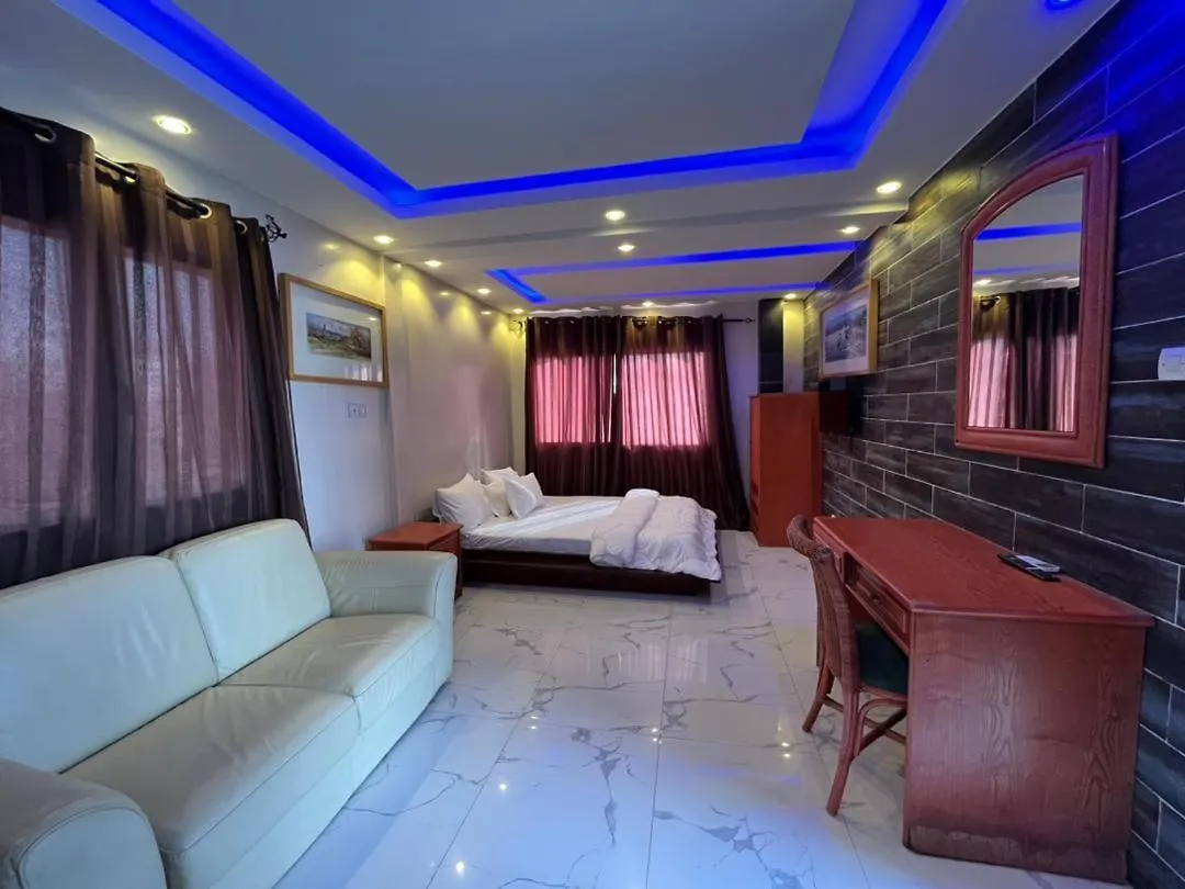 Hotel Les Mamelles داكاغْ