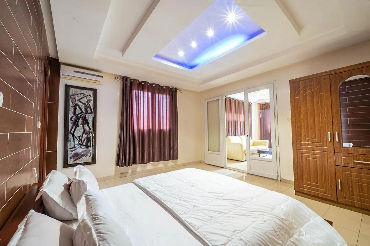 Hotel Les Mamelles داكاغْ